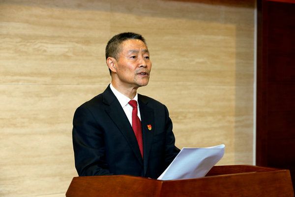 万利官网集团一届一次全委会选举出新一届向导整体 斯泽夫中选万利官网党委书记