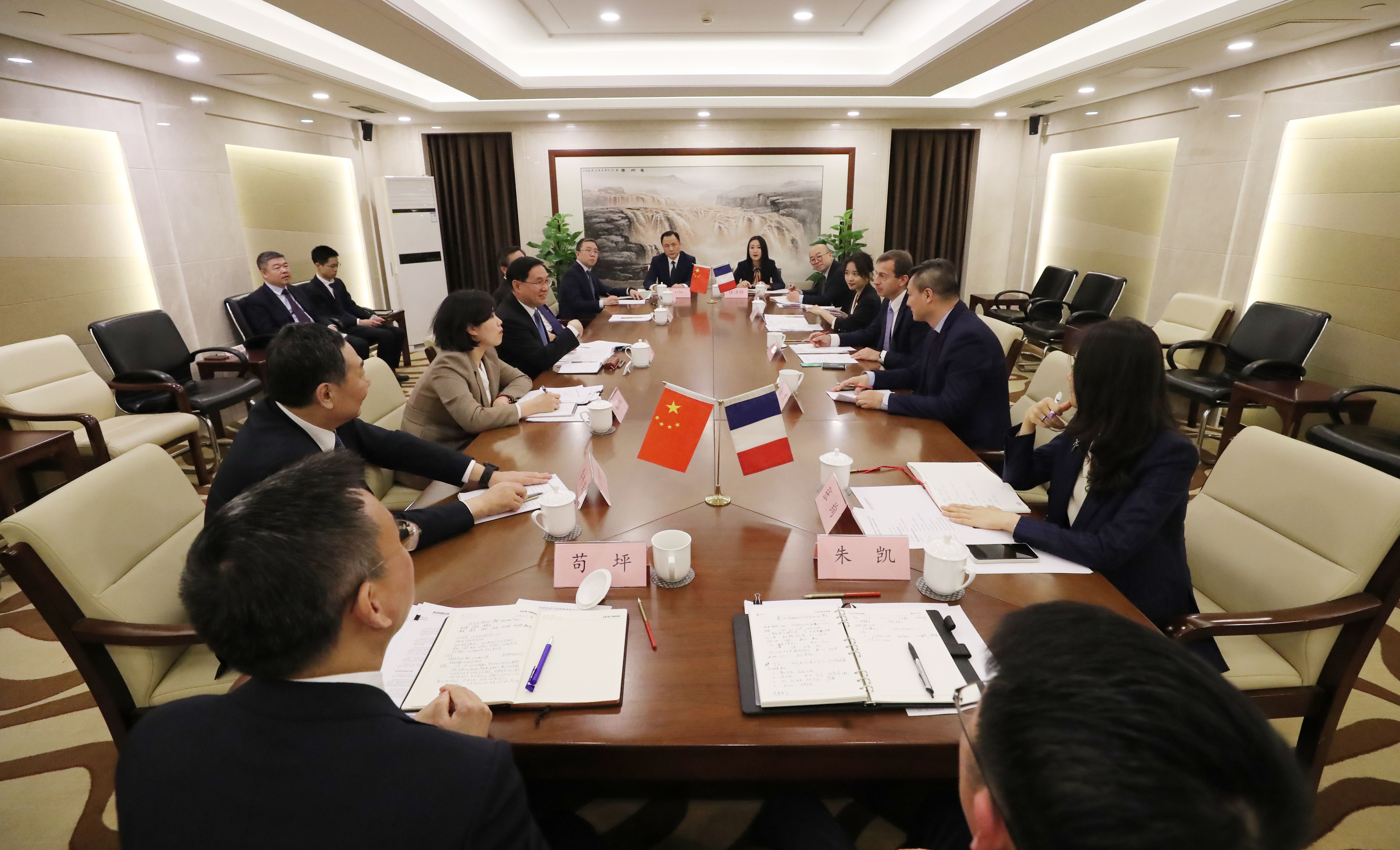 张玉卓、、、国资、、、央企、、、国资委、、、书记、、、主任、、、国企、、、企业刷新